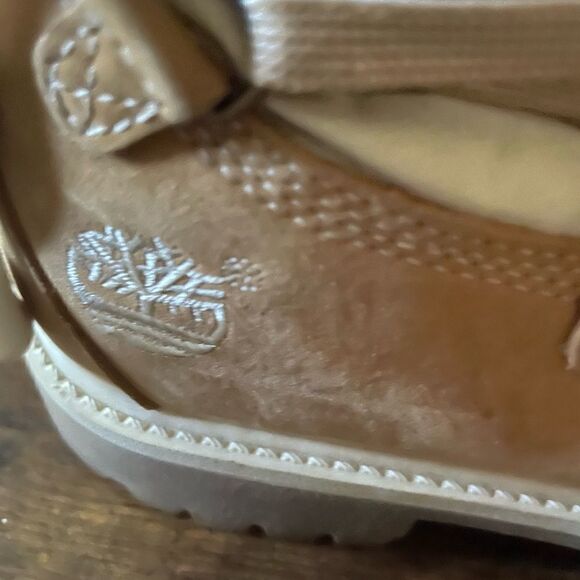 Timberland 16in Quilted Moon Boot Wheat/Ivory  Junior size 5.5, w 7.5 - Picture 3 of 8